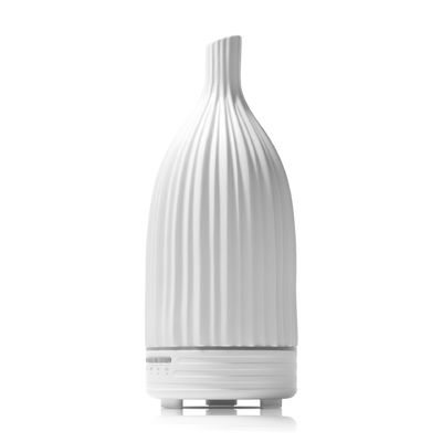 Goede prijs 2022 Nieuwe keramische diffusor Huile Essentielle Mei Xong Tinh Dau Air Mist Humidifier Elektrische Essentiële Olie Aroma Diffuser online